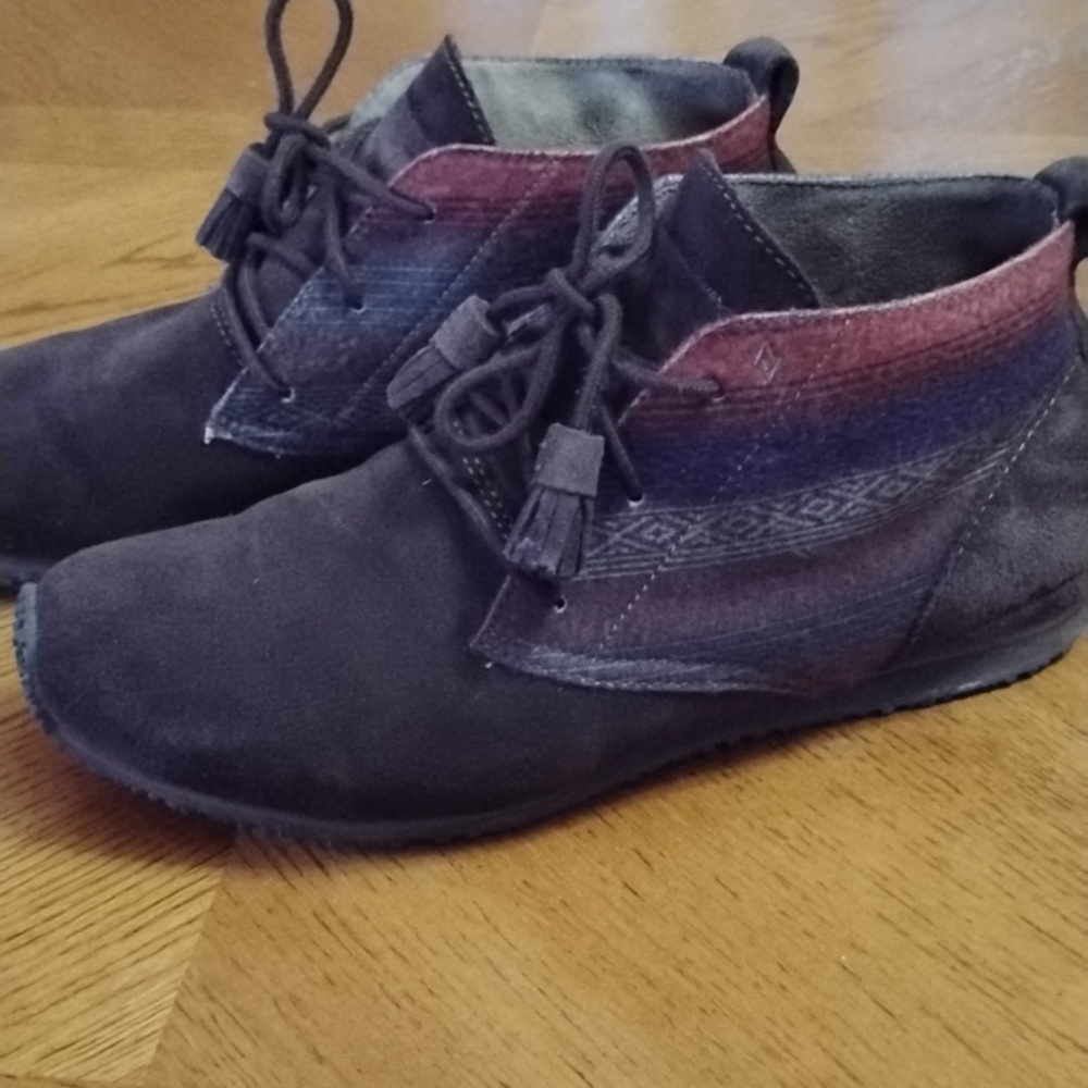 Eddie Bauer Chukka Boot Size 9.5 Suede Tassel Lace Tapestry Gorpcore Boho